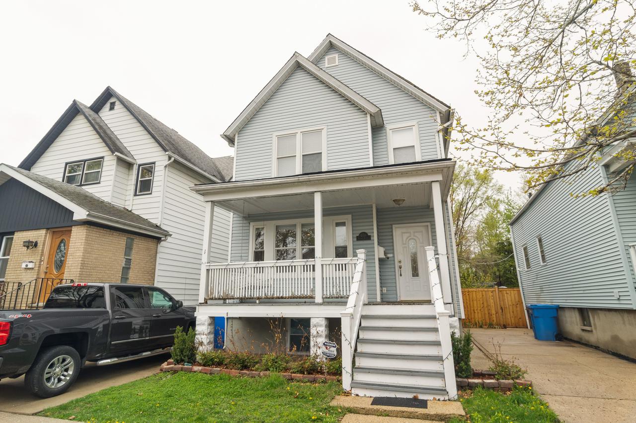 4058 N Kolmar Ave., Chicago, IL 60641