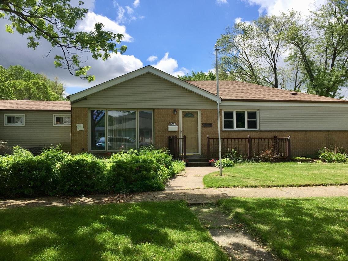9001 S 49th Ave., Oak Lawn, IL 60453