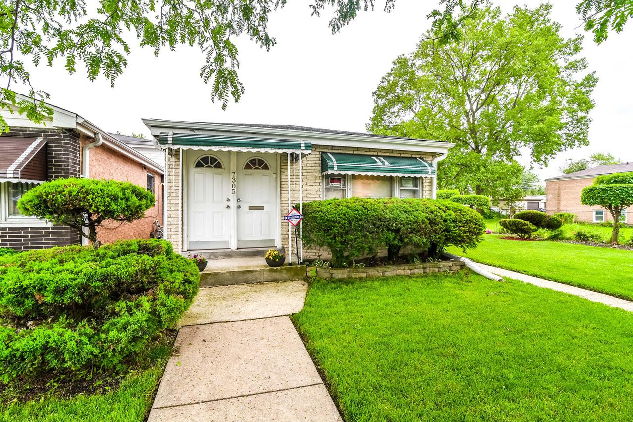 7305 S Hoyne Ave., Chicago, IL 60636