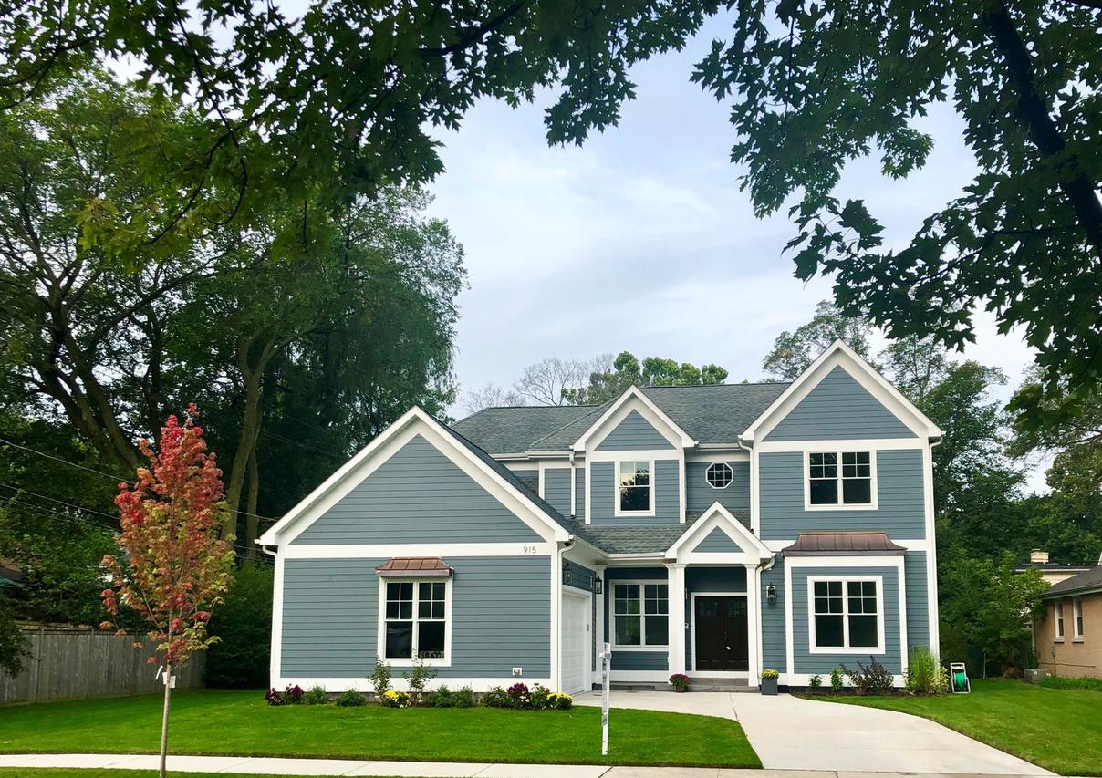 915 Yale St., Wilmette, IL 60091