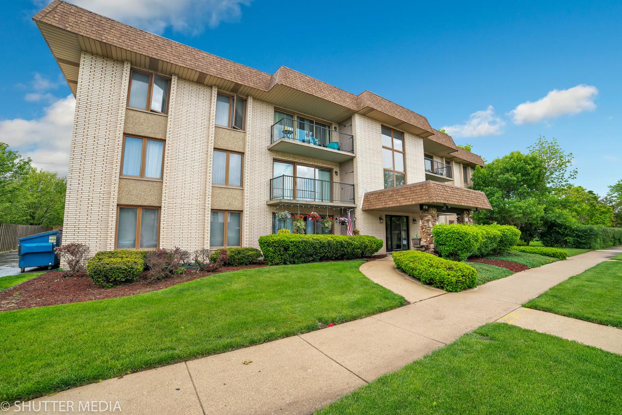 4714 W 106th St. #2D, Oak Lawn, IL 60453