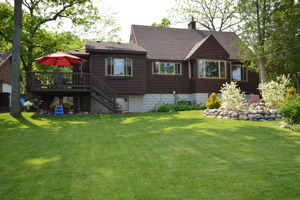 5117 W Orchard Dr., Mchenry, IL 60050