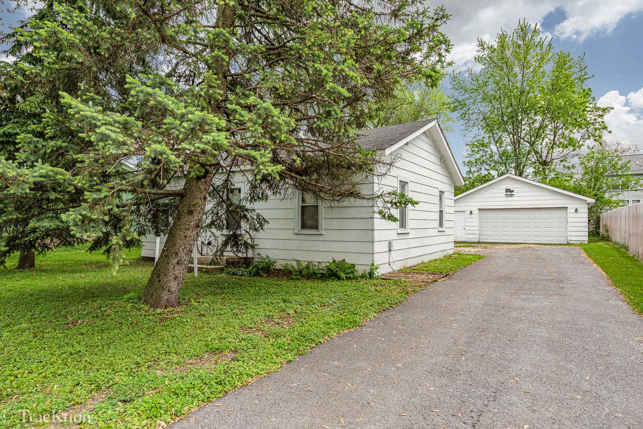 1105 Oxford St., Downers Grove, IL 60516