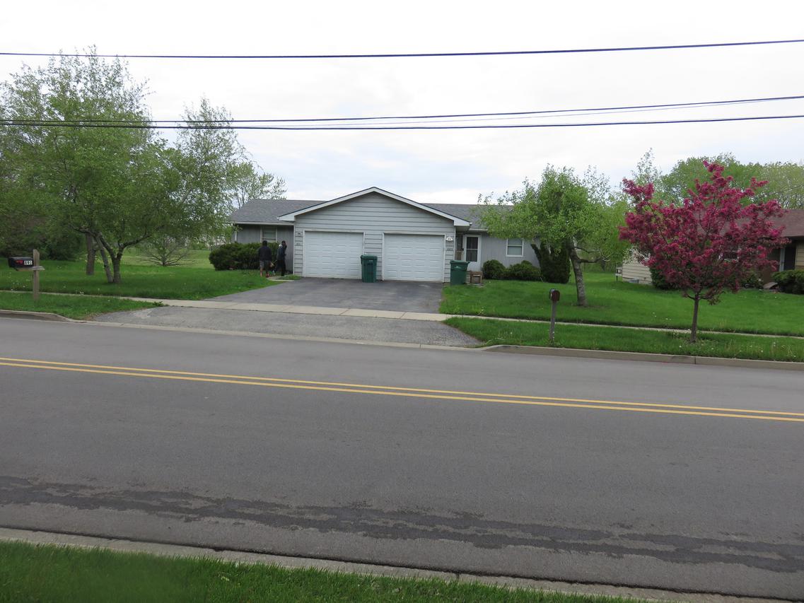 889-891 Belle Plaine Ave., Gurnee, IL 60031