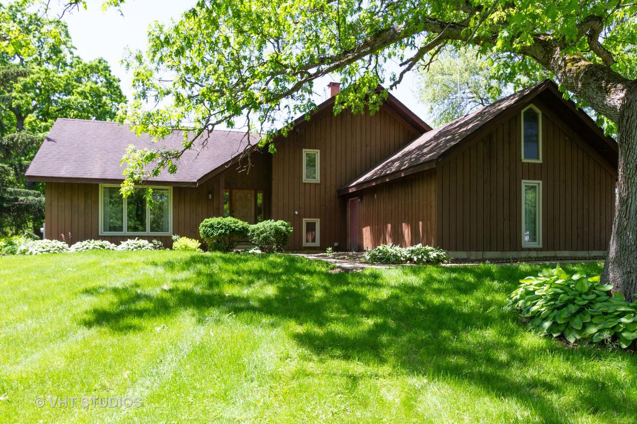 4007 S Tamarack Tr., Crystal Lake, IL 60012