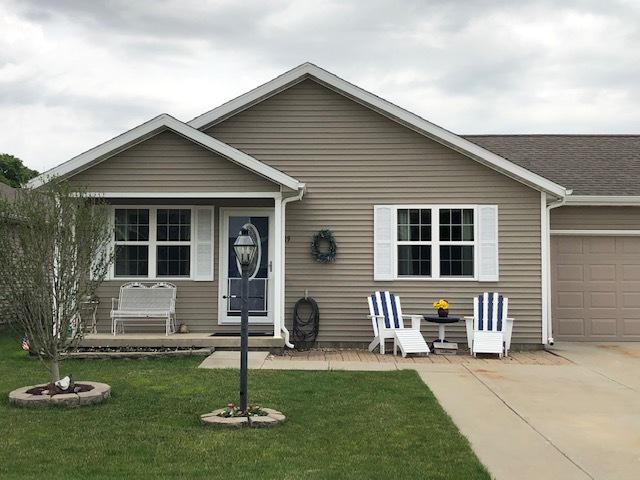 209 Augusta Ct, Fisher, IL 61843