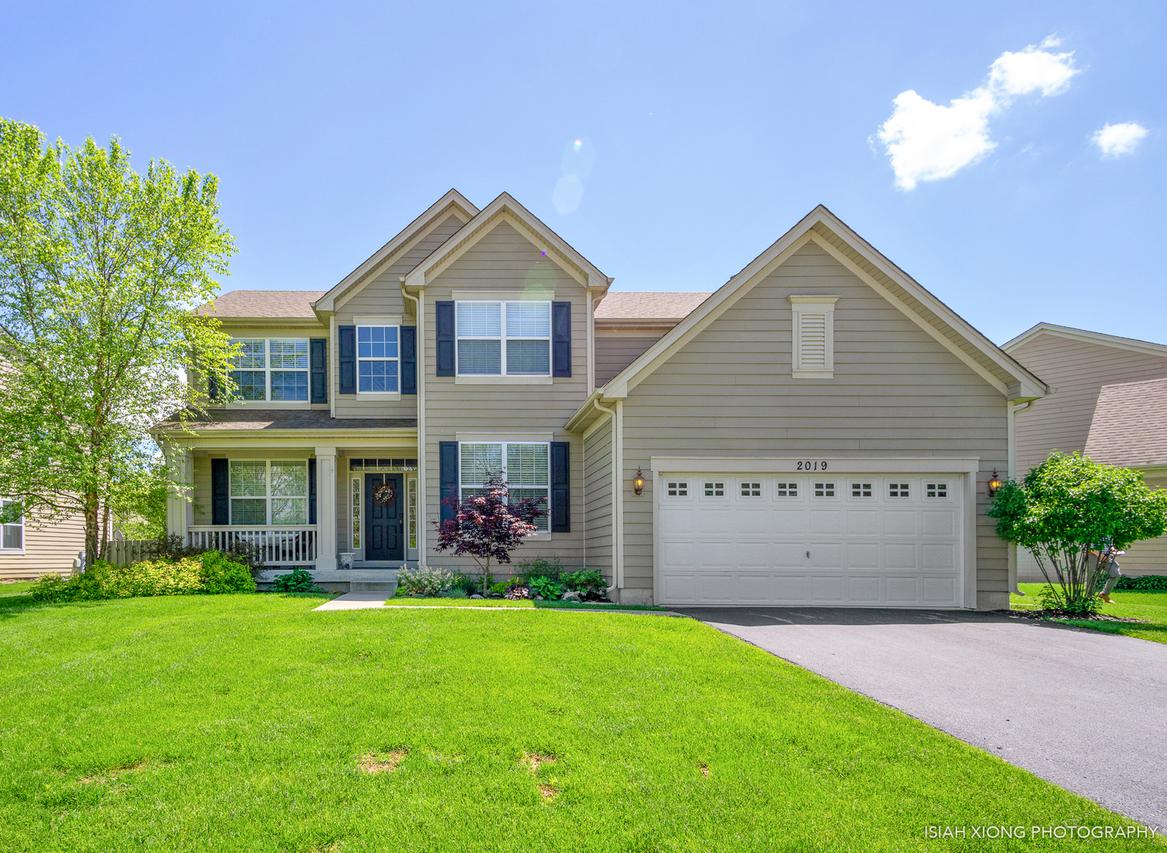 2019 Salem Dr., Elgin, IL 60123