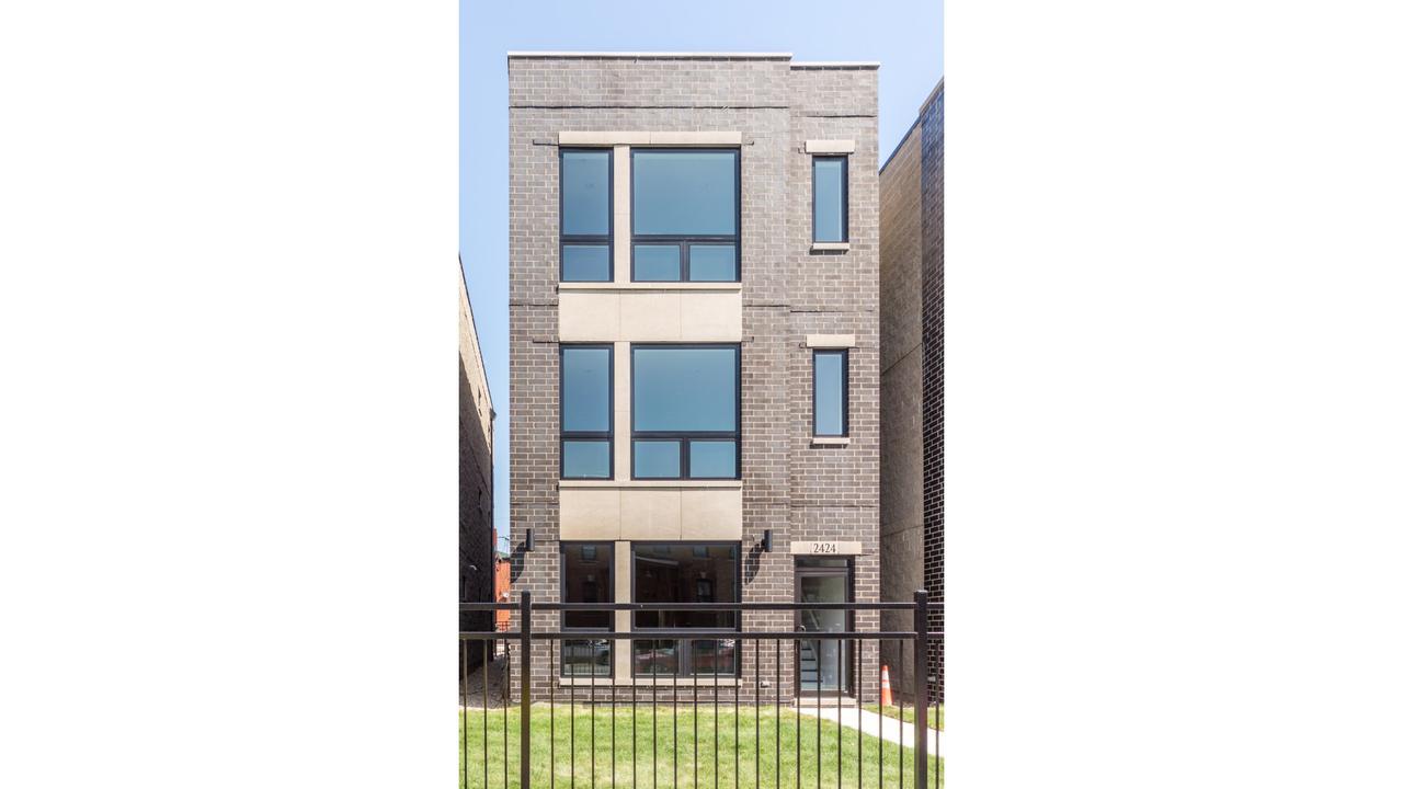 2453 W Taylor St., Chicago, IL 60612