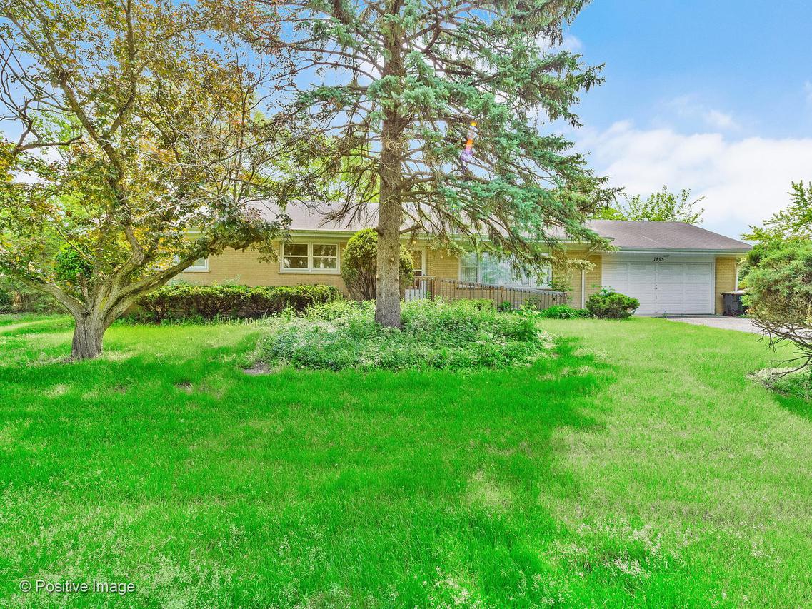 7895 Circle Dr., Burr Ridge, IL 60527