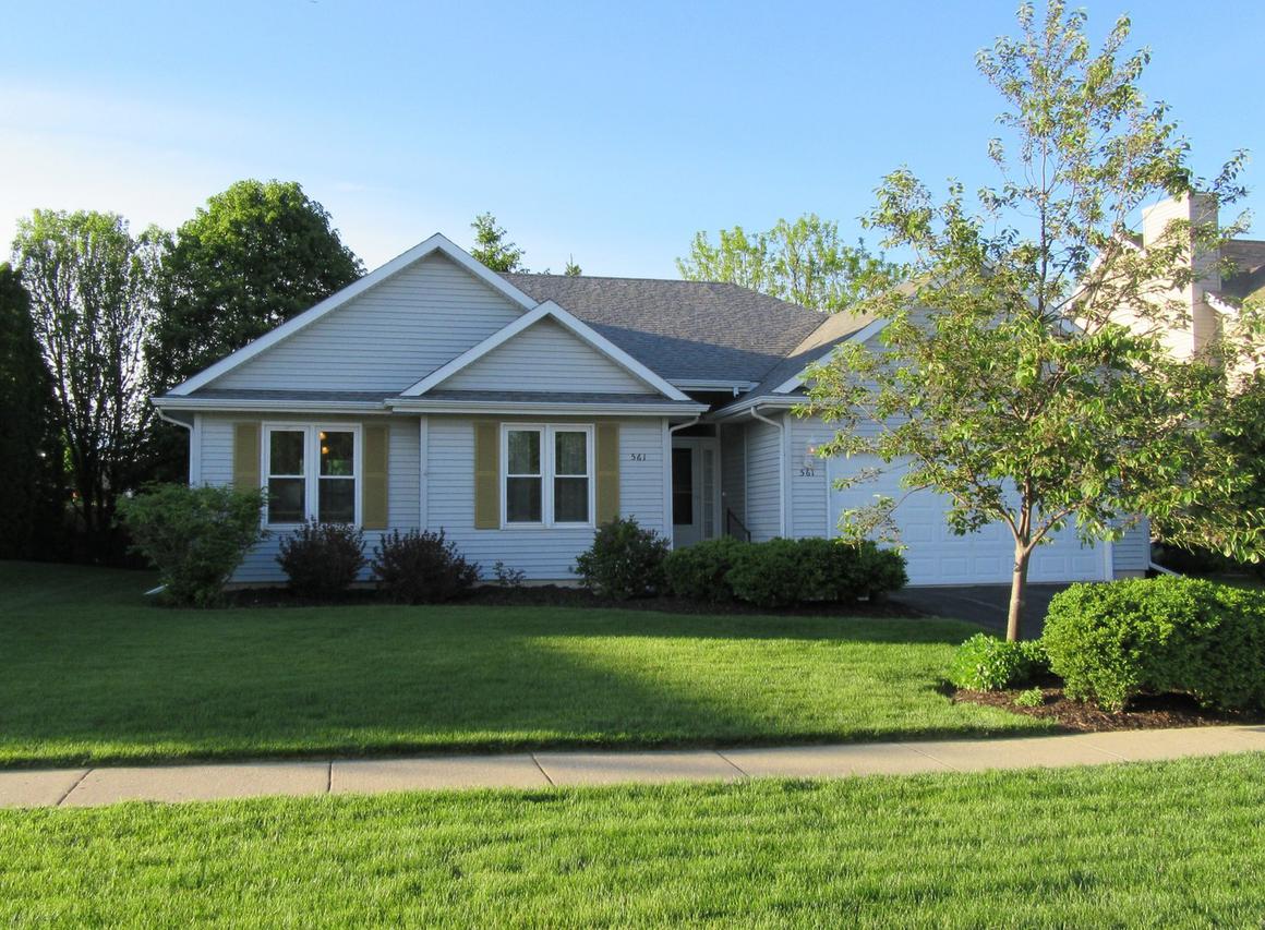 561 Prairie Ridge Dr., Woodstock, IL 60098
