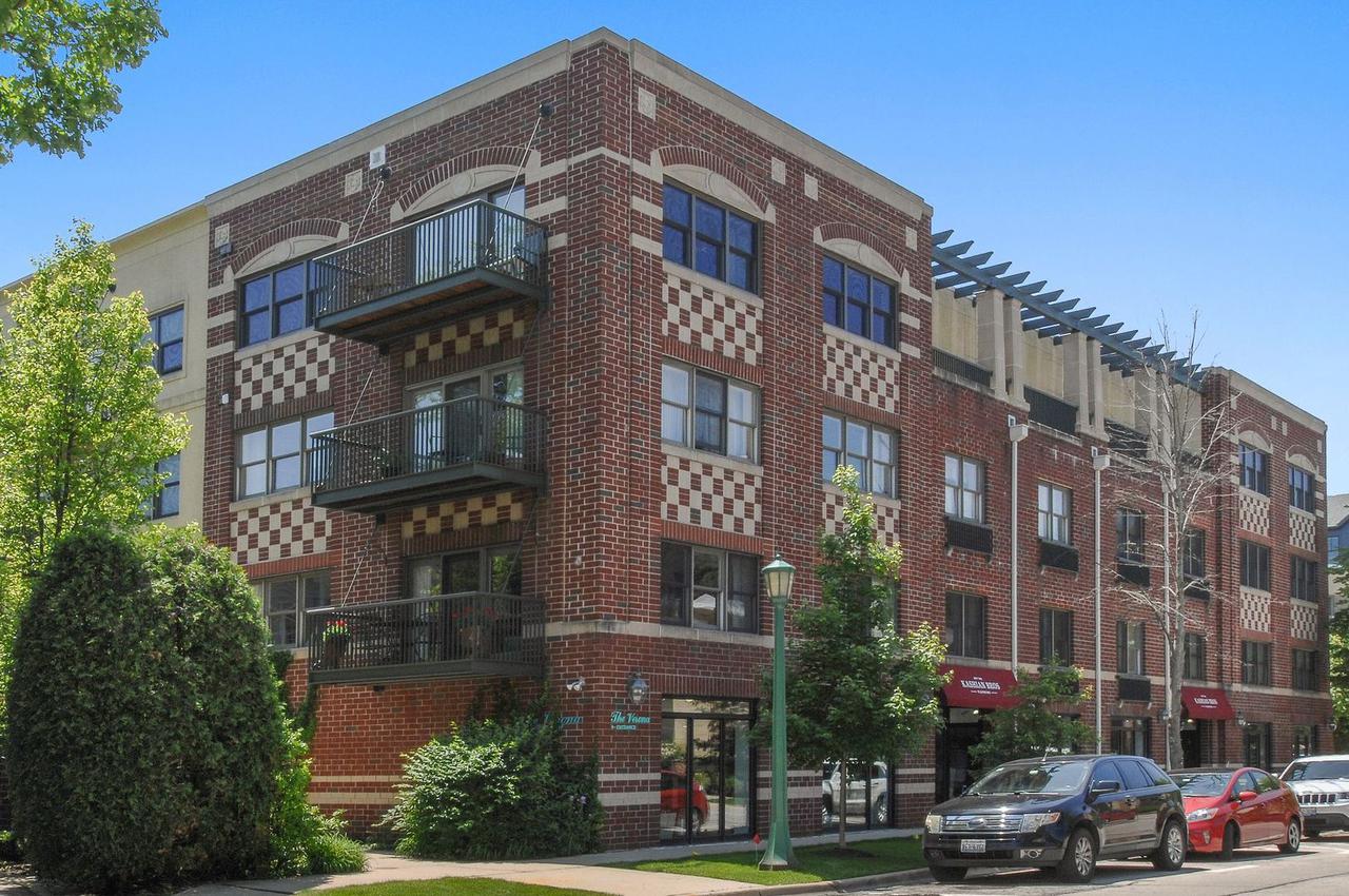 1107 Greenleaf Ave. #3H, Wilmette, IL 60091