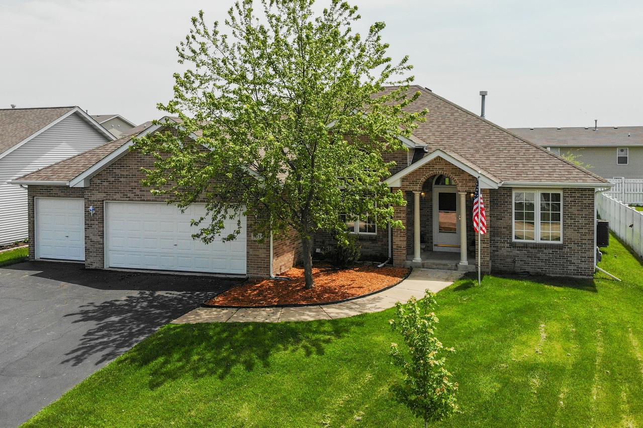 3035 Vaughndale Dr., Machesney Park, IL 61115