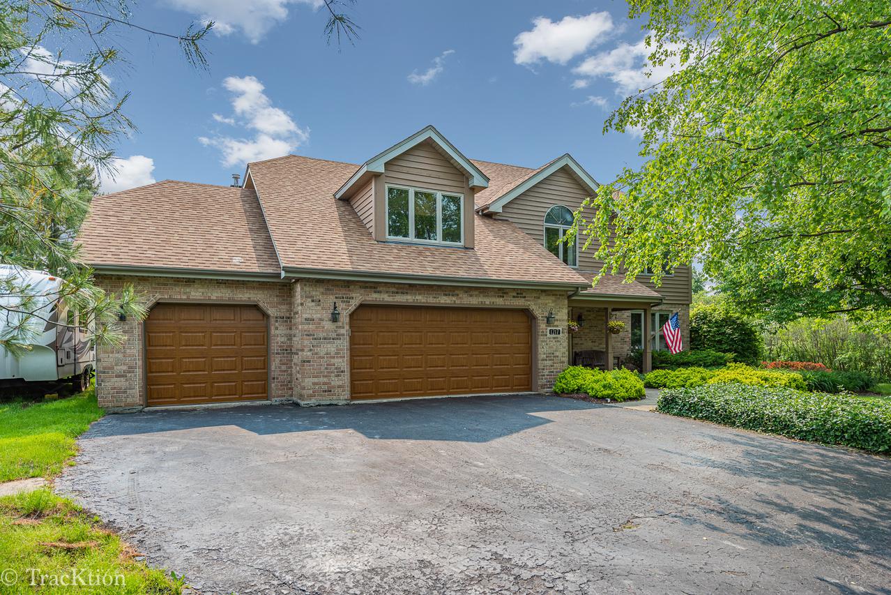 1217 Leinster Dr., Lemont, IL 60439