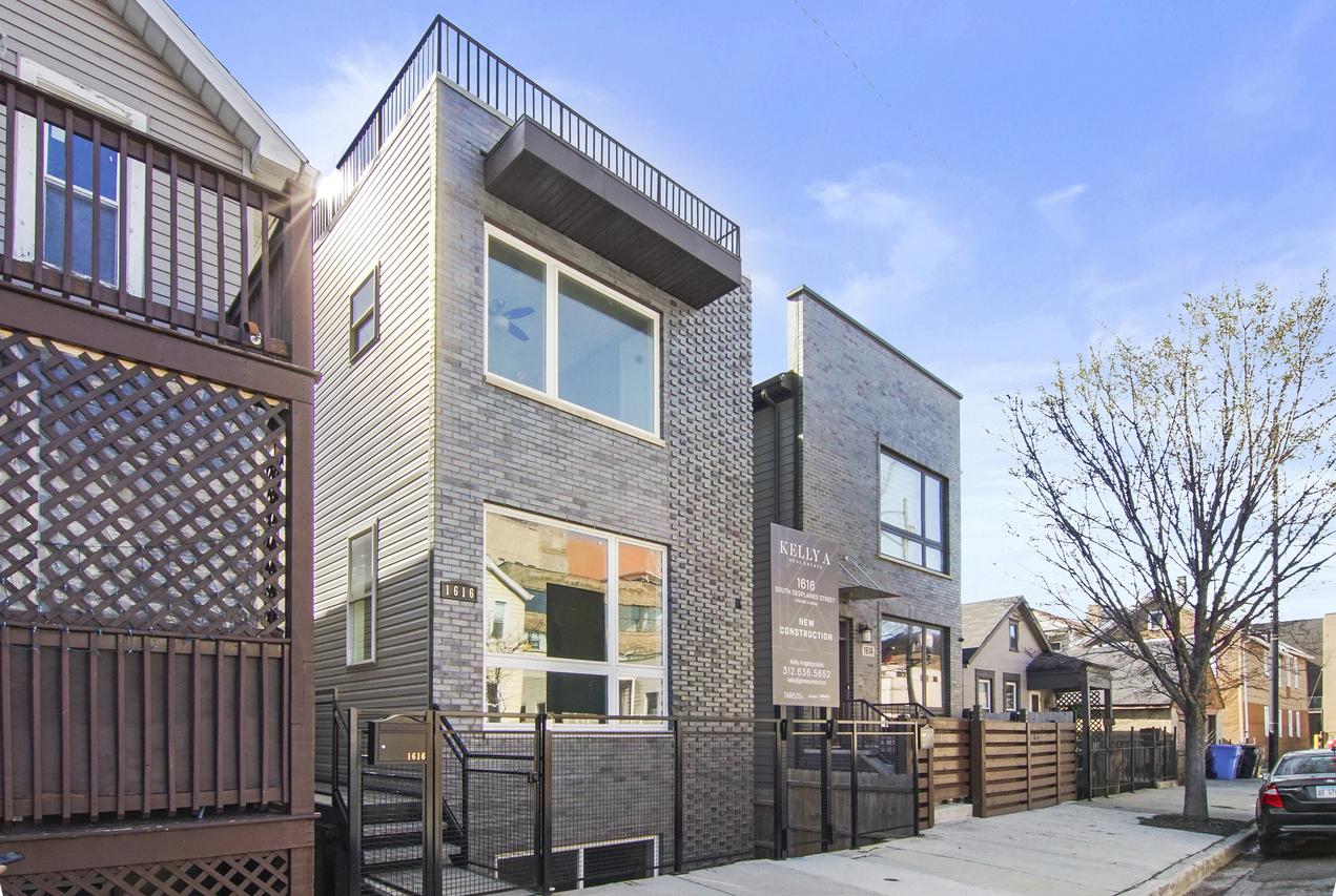 1616 S Desplaines St., Chicago, IL 60616