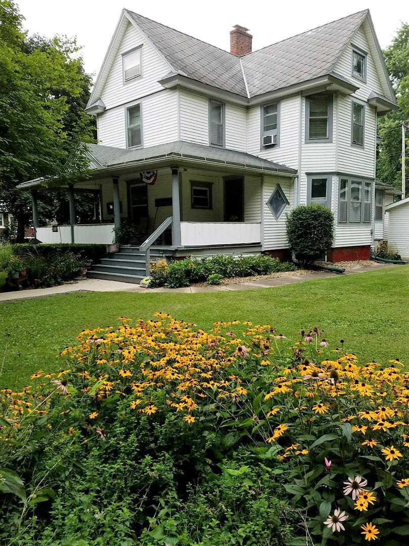 105 W 2nd St., Broadlands, IL 61816