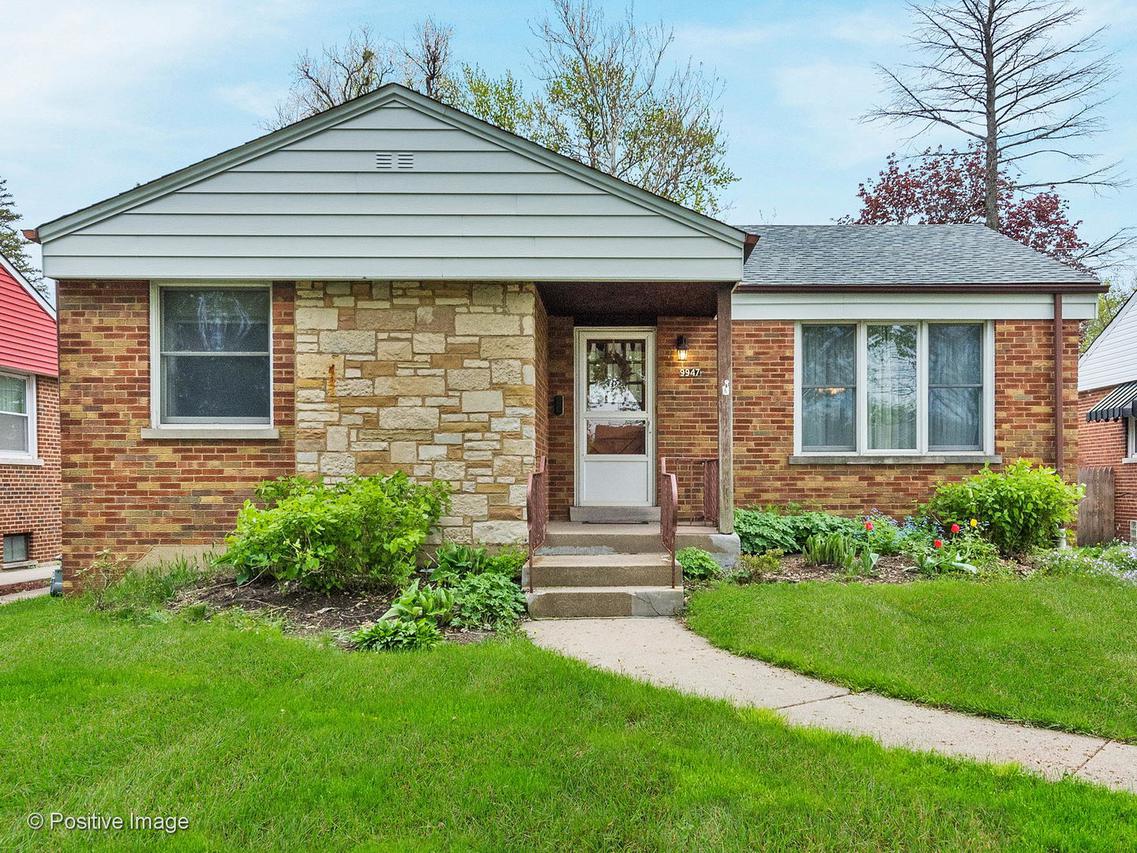 9947 Drury Ln., Westchester, IL 60154
