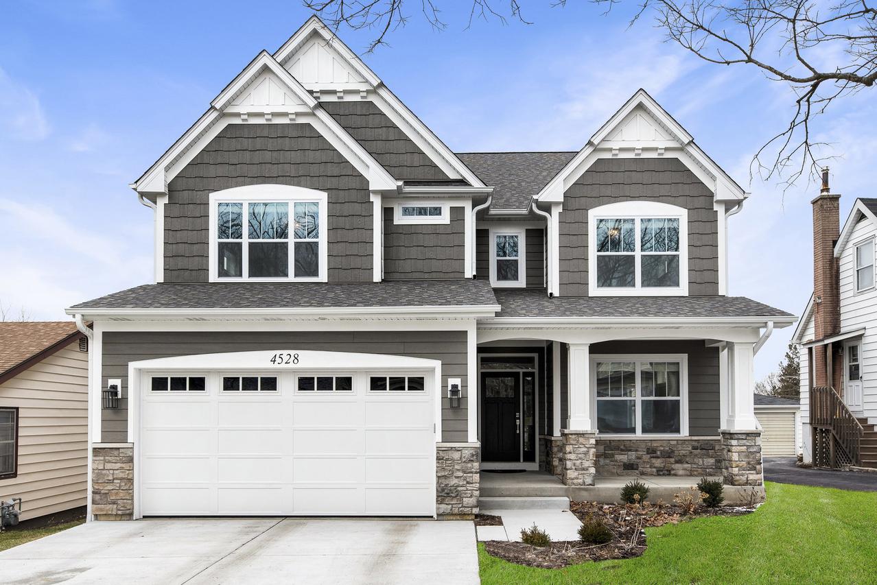 4528 Wilson Ave., Downers Grove, IL 60515