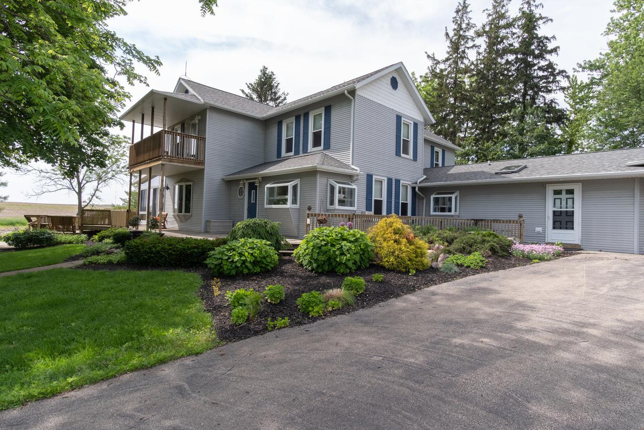7807 W Haldane Rd., Mount Morris, IL 61054