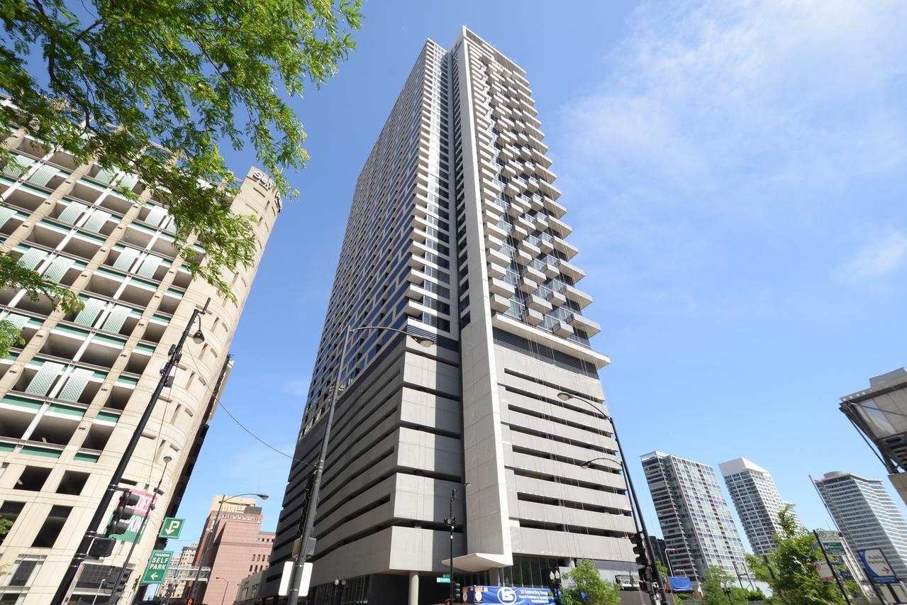 235 W Van Buren St. #62, Chicago, IL 60607