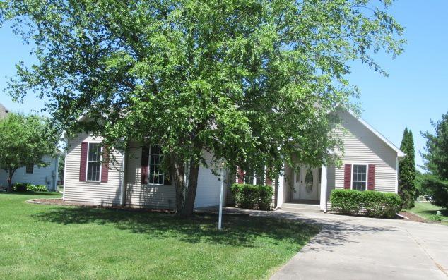 802 E Grand Ave., St. Joseph, IL 61873