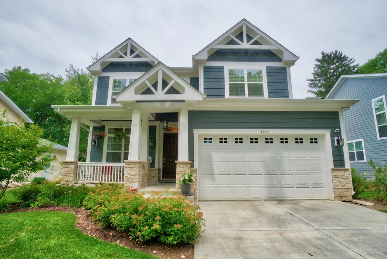 1942 Thornwood Ln., Northbrook, IL 60062