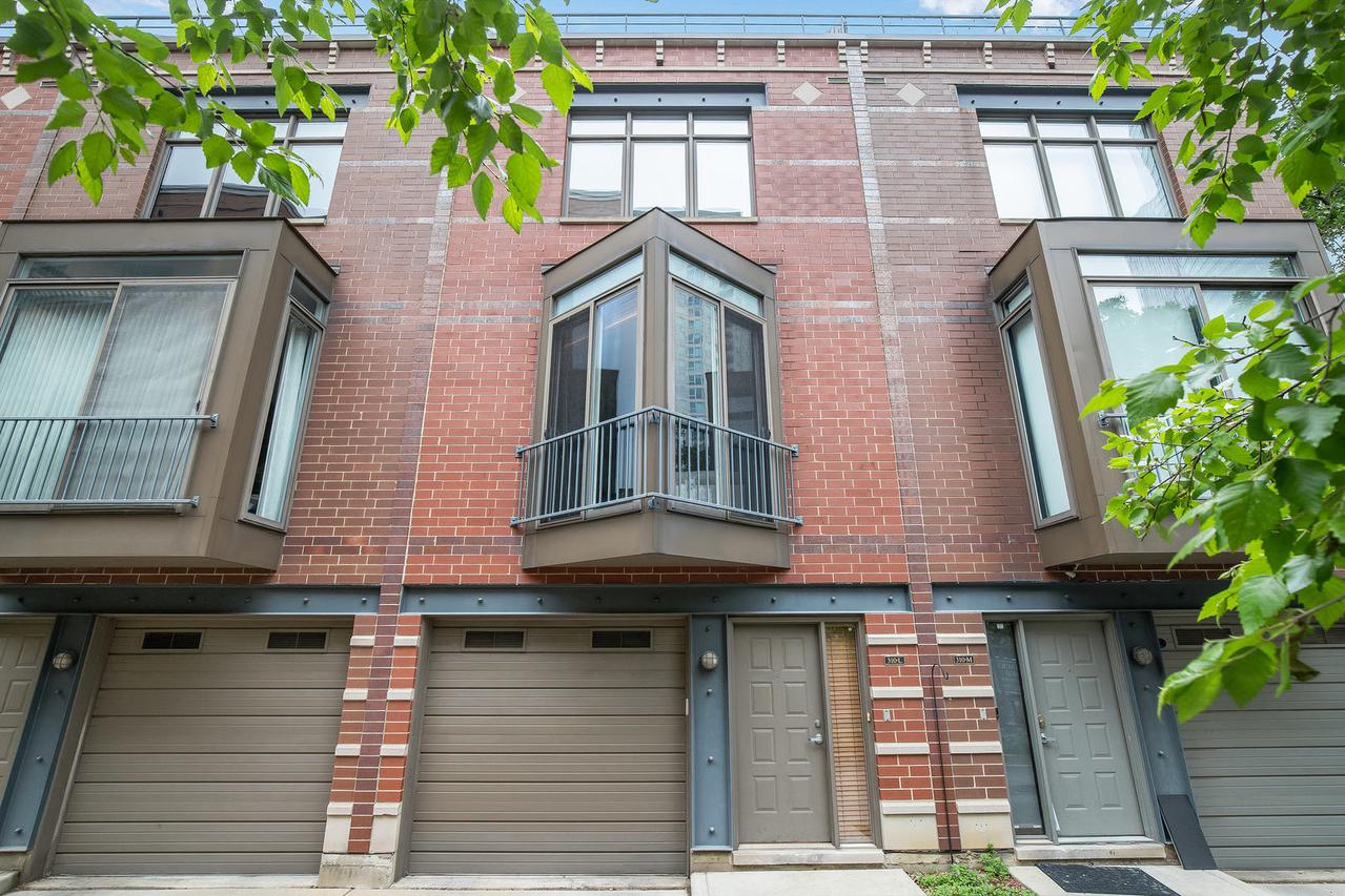 310 N Clinton St. #L, Chicago, IL 60661