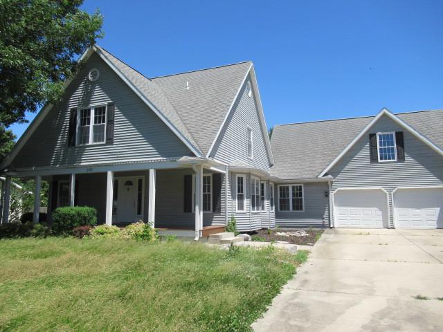 245 Washington Ct., Arcola, IL 61910