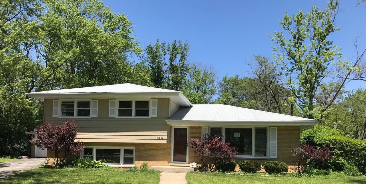 18602 Heather Ct., Homewood, IL 60430