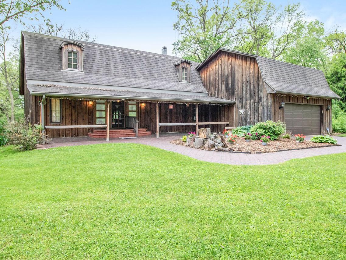 32785 Genoa Rd., Genoa, IL 60135