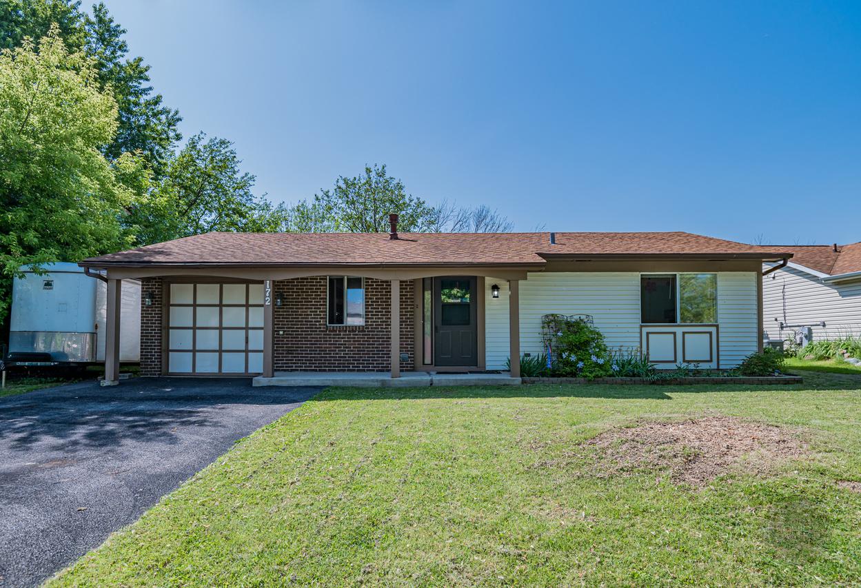 172 Grady Dr., Bolingbrook, IL 60440