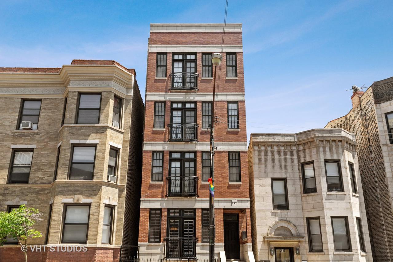 2951 N Halsted St. #1, Chicago, IL 60657