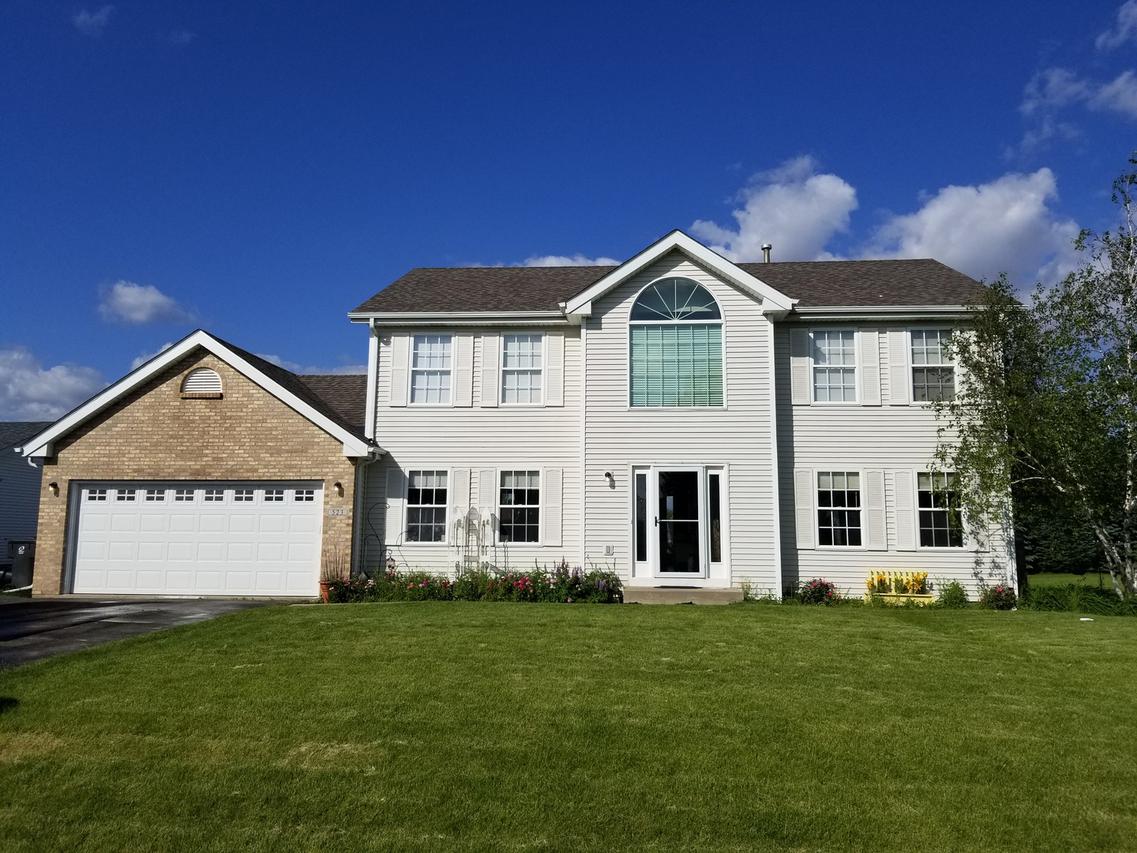 523 Autumnwolf Dr., Davis Junction, IL 61020