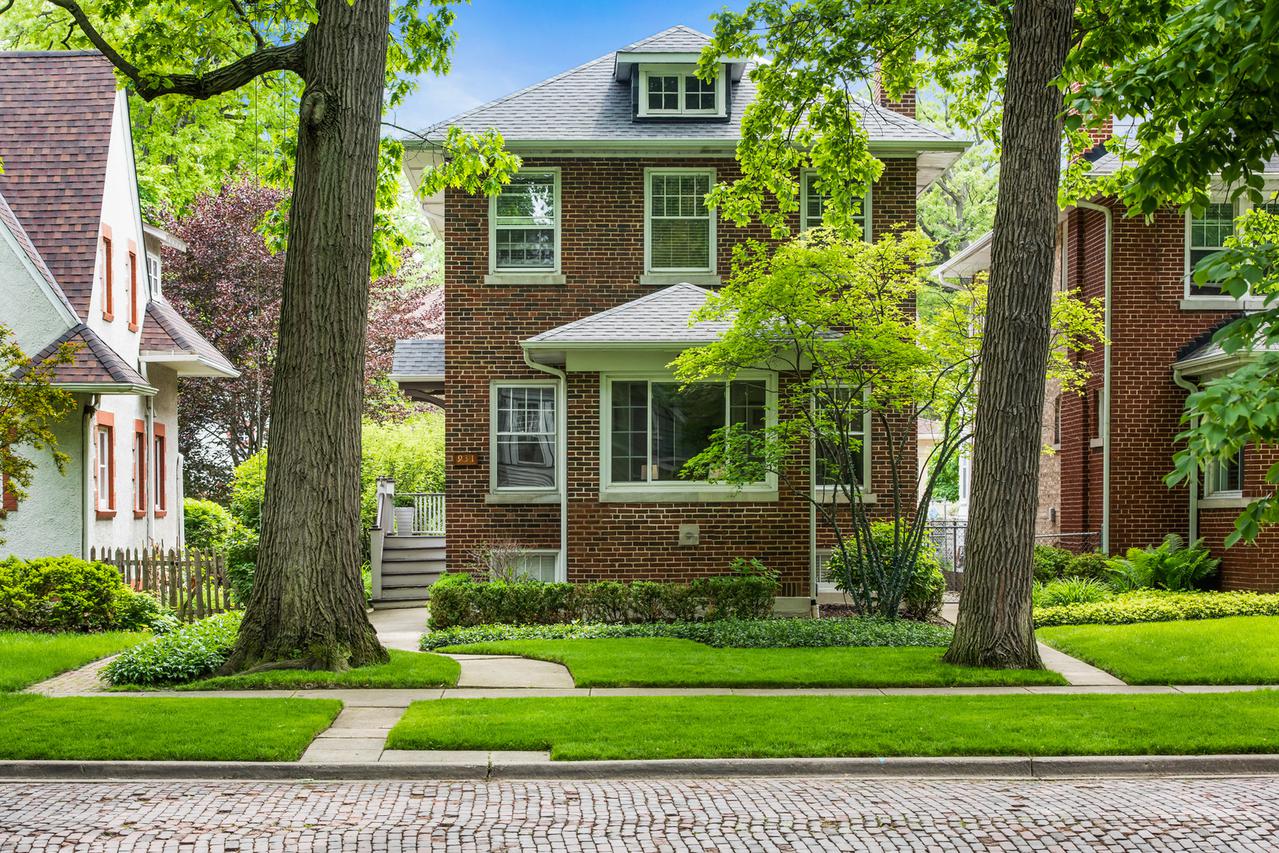 931 Oakwood Ave., Wilmette, IL 60091