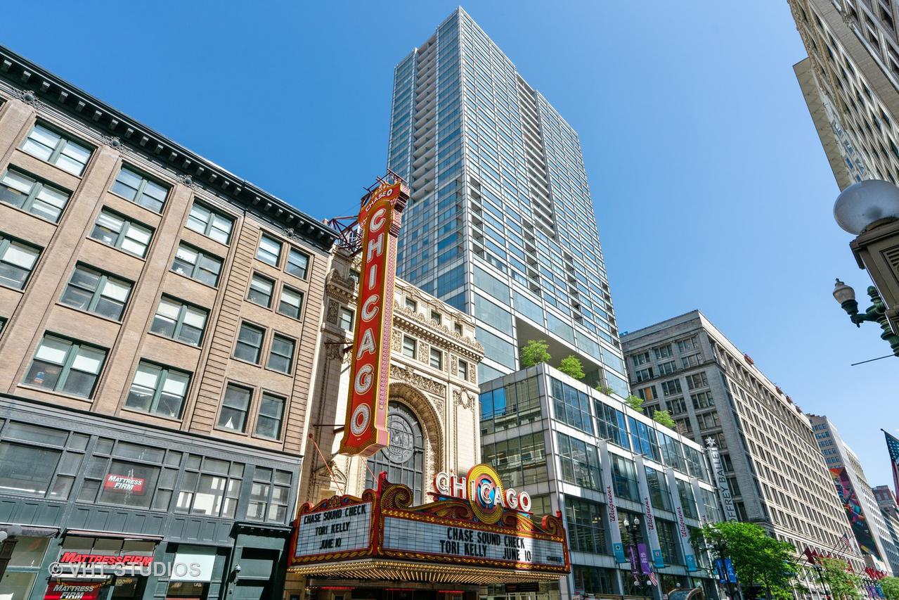 8 E Randolph St. #2004, Chicago, IL 60601