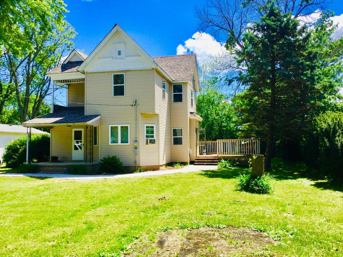 212 N Hunt St., Melvin, IL 60952