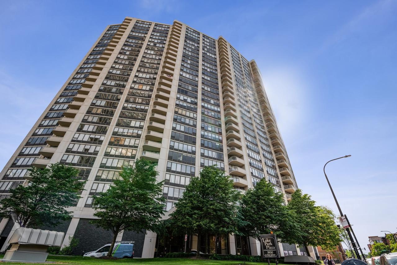 3930 N Pine Grove Ave. #3112, Chicago, IL 60613