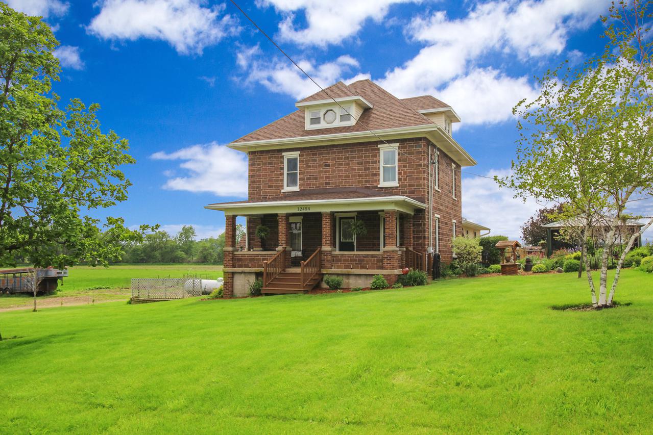 12454 Basswood Rd., Winslow, IL 61089