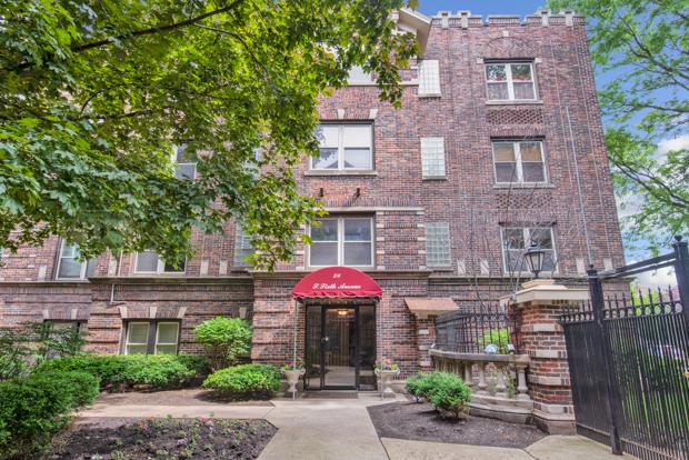 26 6th Ave. #1B, La Grange, IL 60525