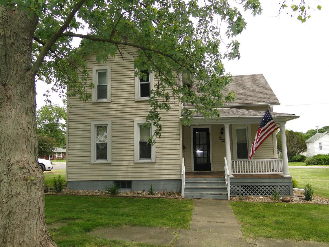 529 N Central St., Gilman, IL 60938