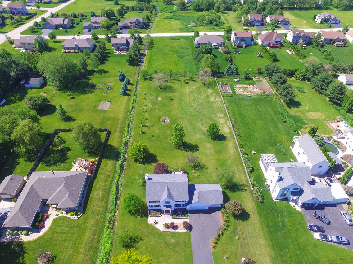 4959 Walnut Grove Dr., Poplar Grove, IL 61065