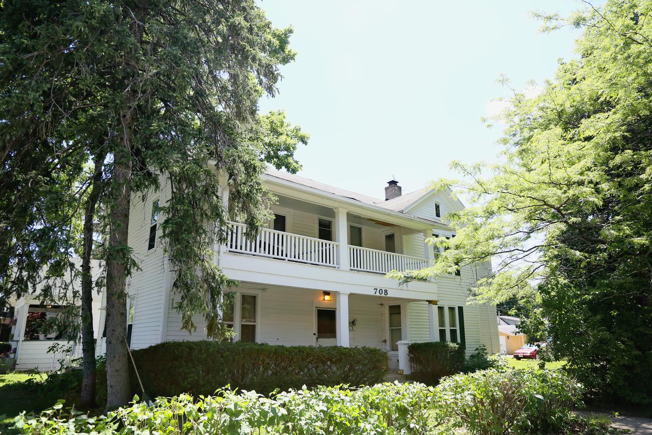 708 Fulton Ave., Rockford, IL 61103