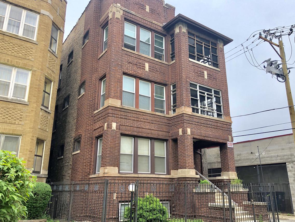 7914 S Champlain Ave., Chicago, IL 60619