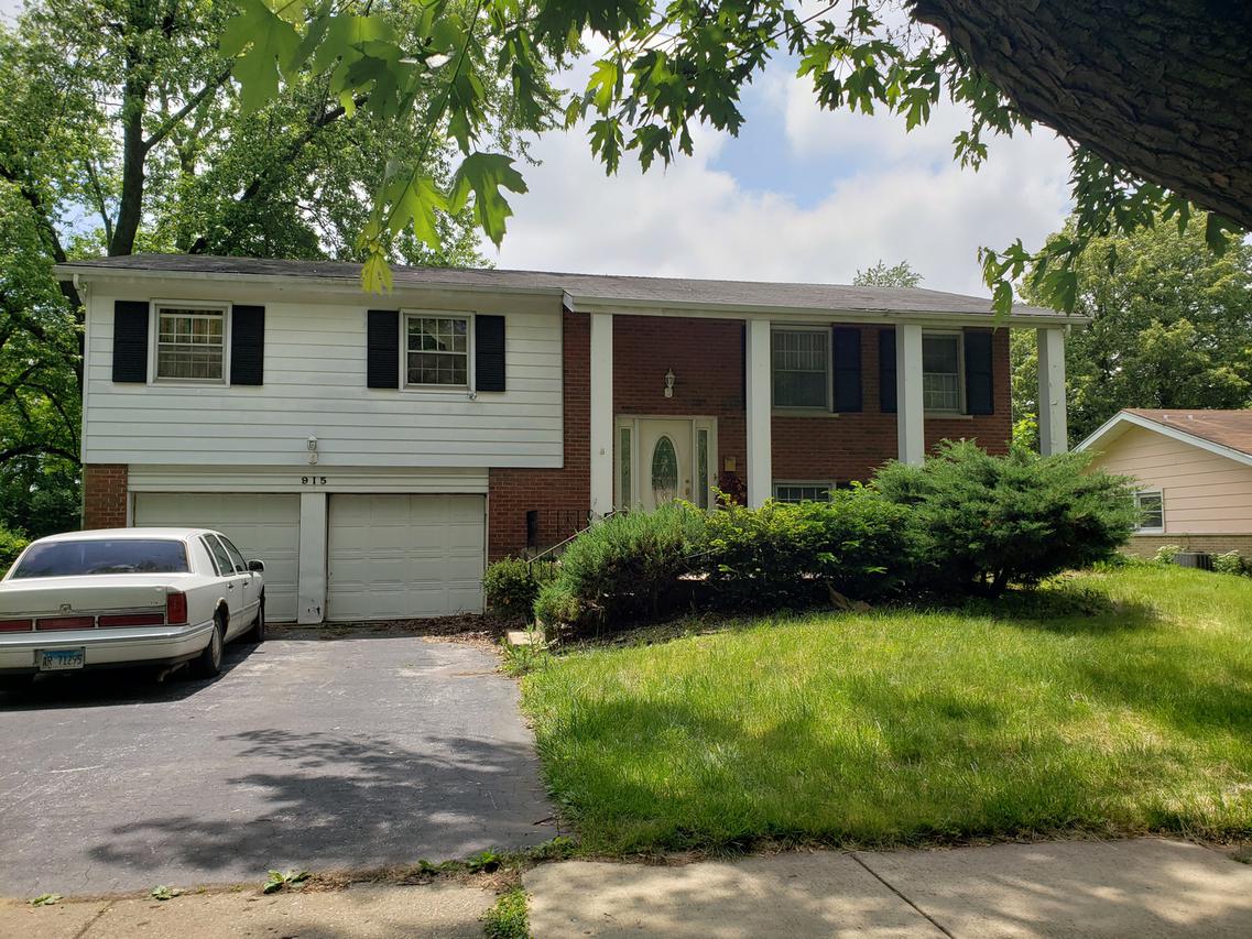 915 Bowling Green Dr., Homewood, IL 60430