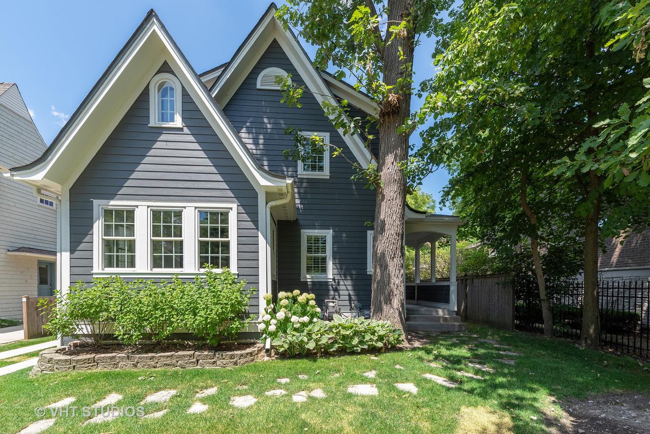 881 Spruce St., Winnetka, IL 60093