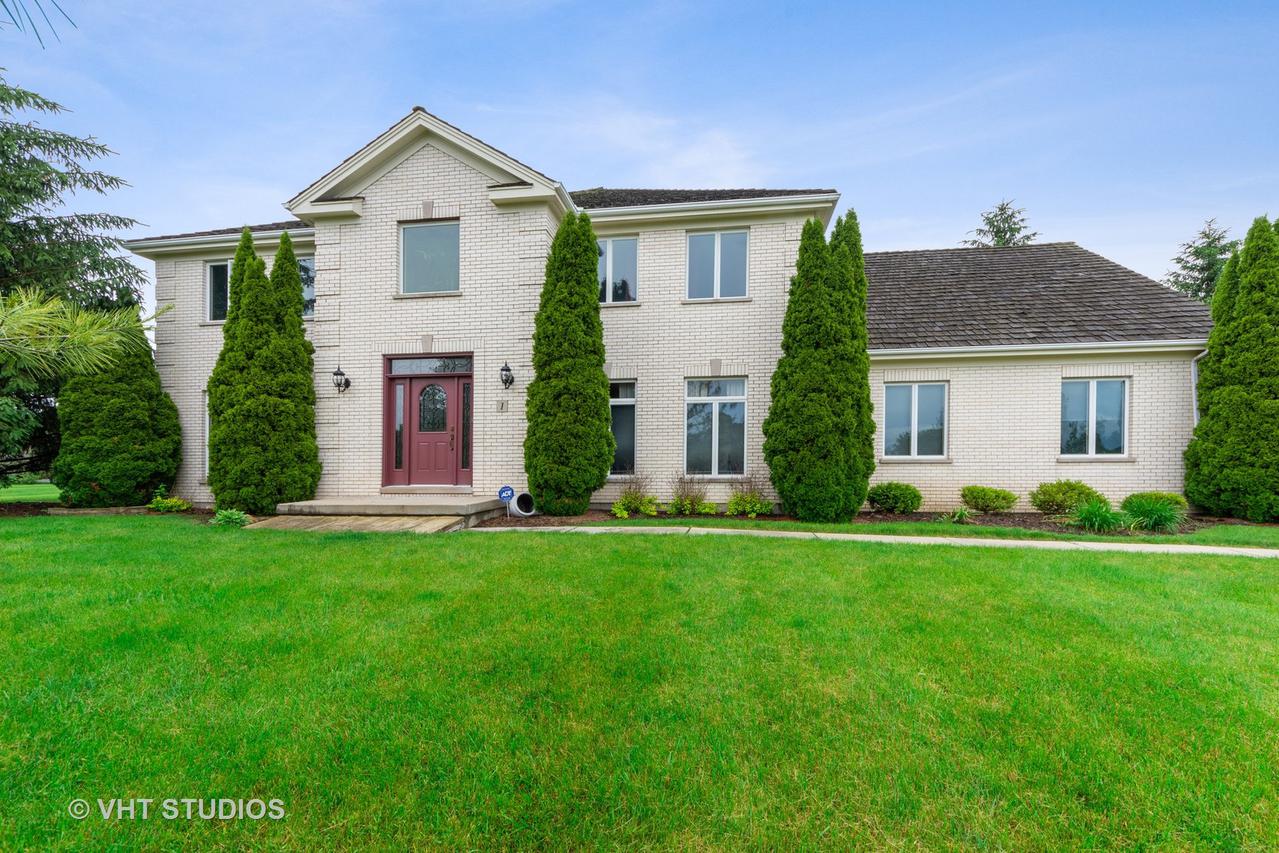 1 Middletree Ln., Hawthorn Woods, IL 60047