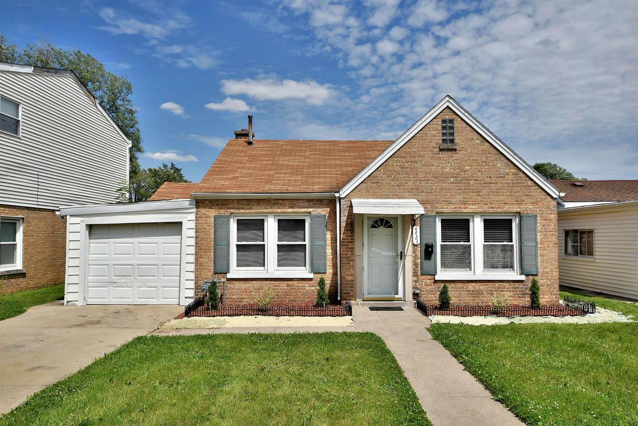 4423 Grace St., Schiller Park, IL 60176