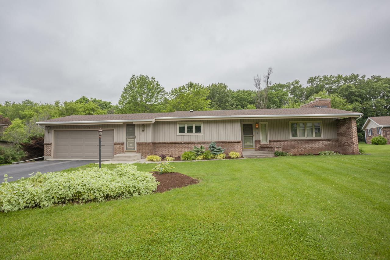 11992 Waxwing Ct., Roscoe, IL 61073