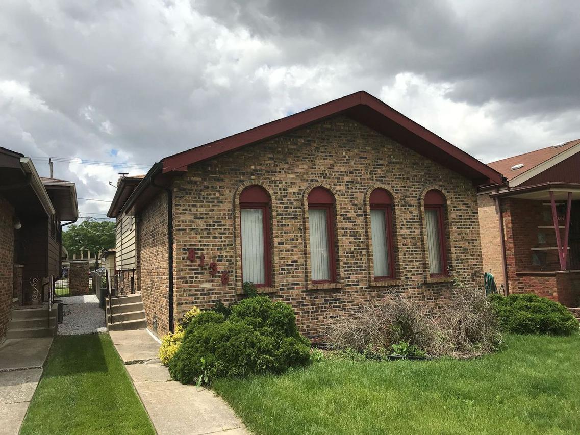 8136 S Claremont Ave., Chicago, IL 60620