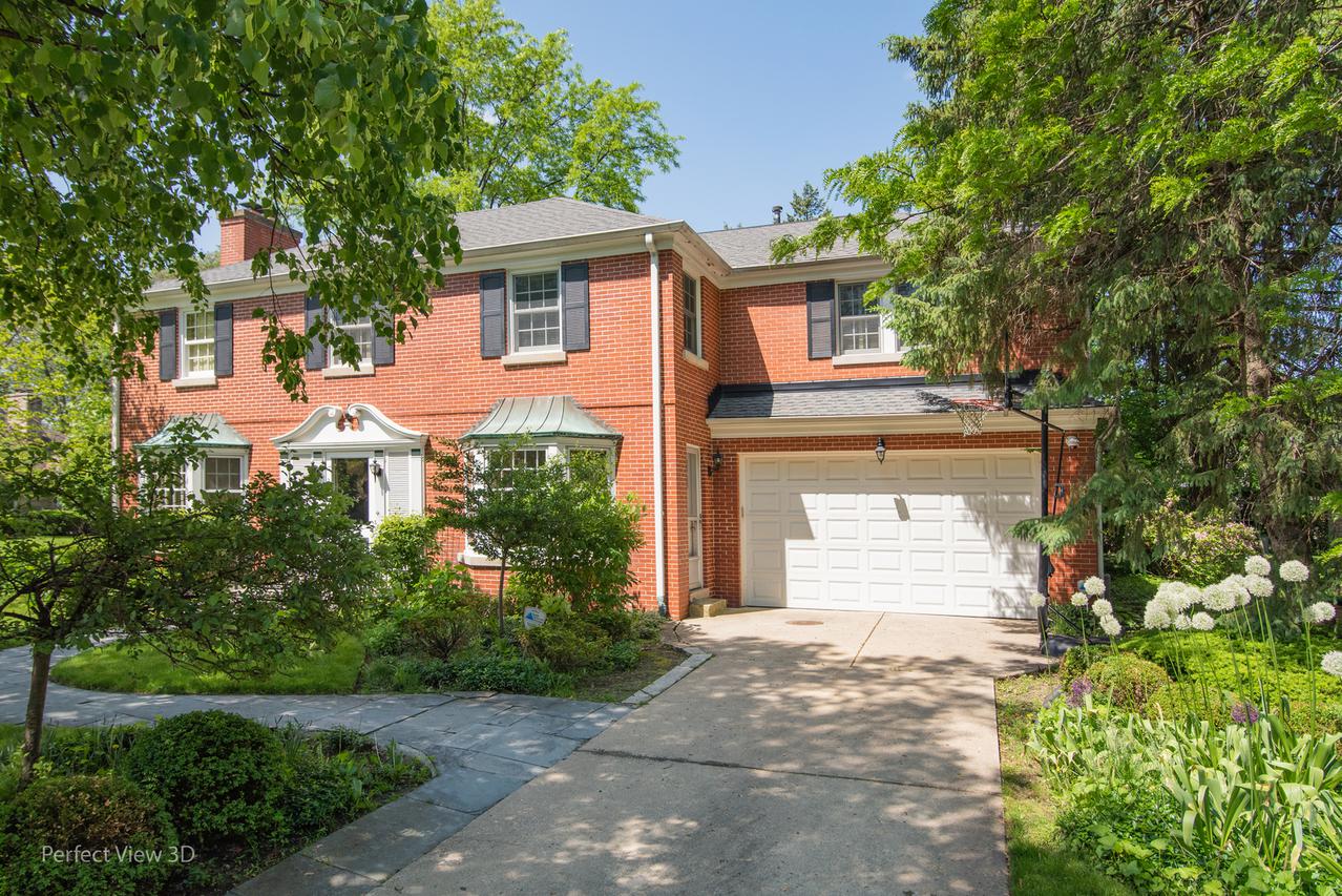 6702 N Le Mai Ave., Lincolnwood, IL 60712
