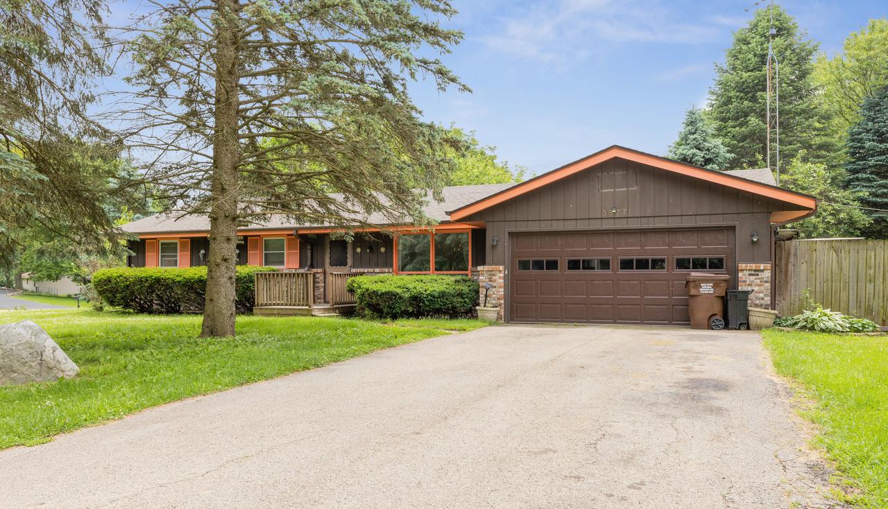 5877 Dover Rd., Rockford, IL 61109